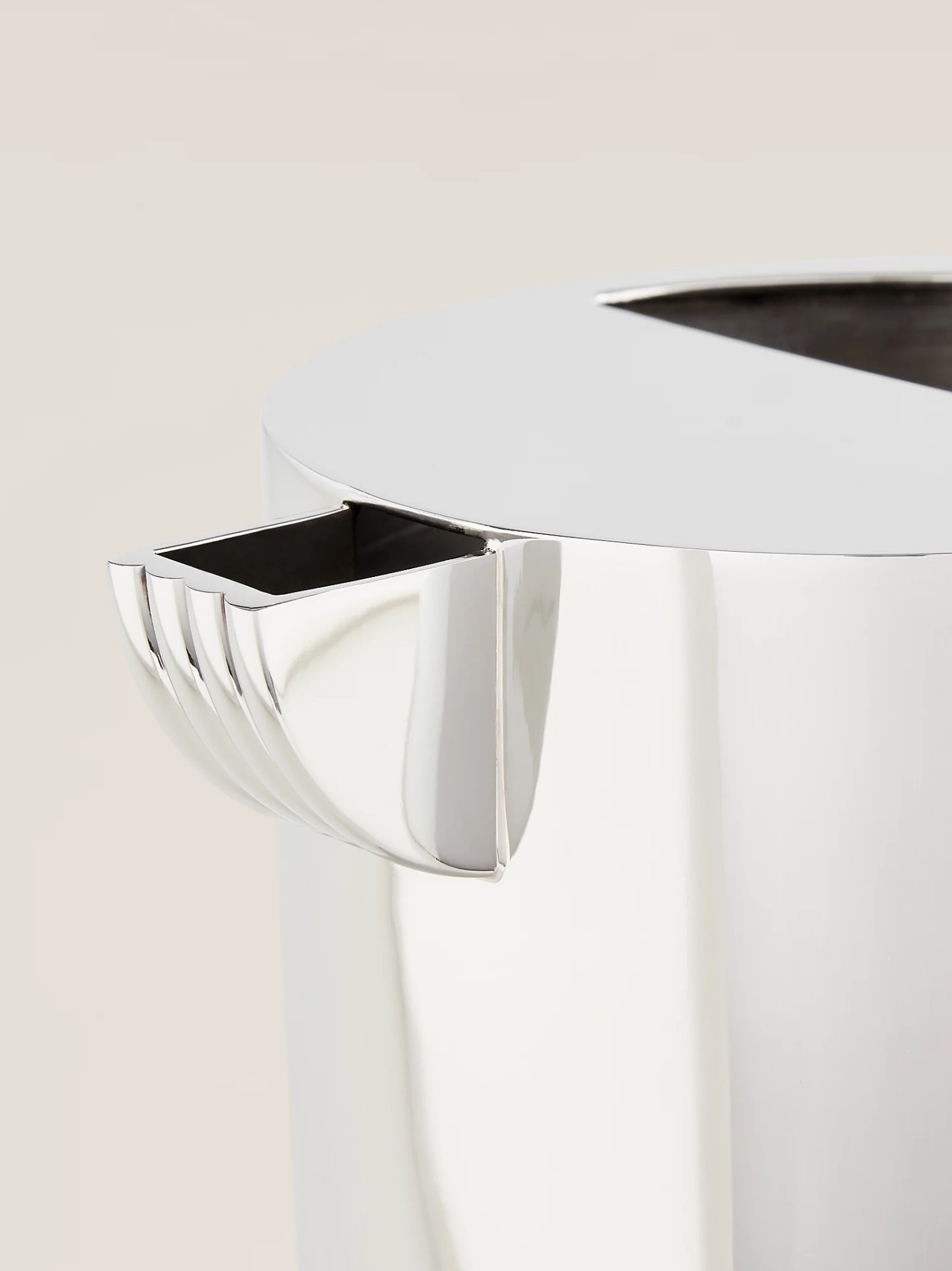 Thorpe Pitcher image 3