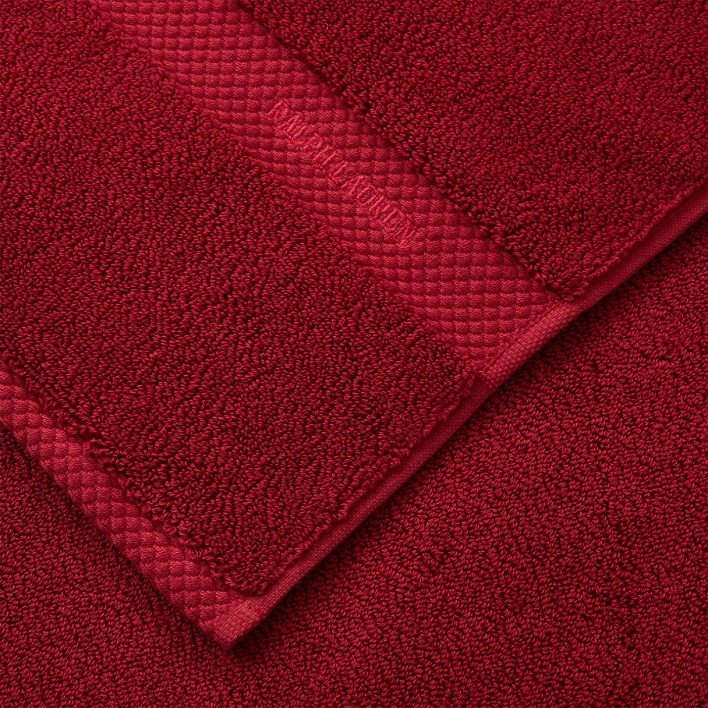 Avenue Carmin Bath Towel image 3