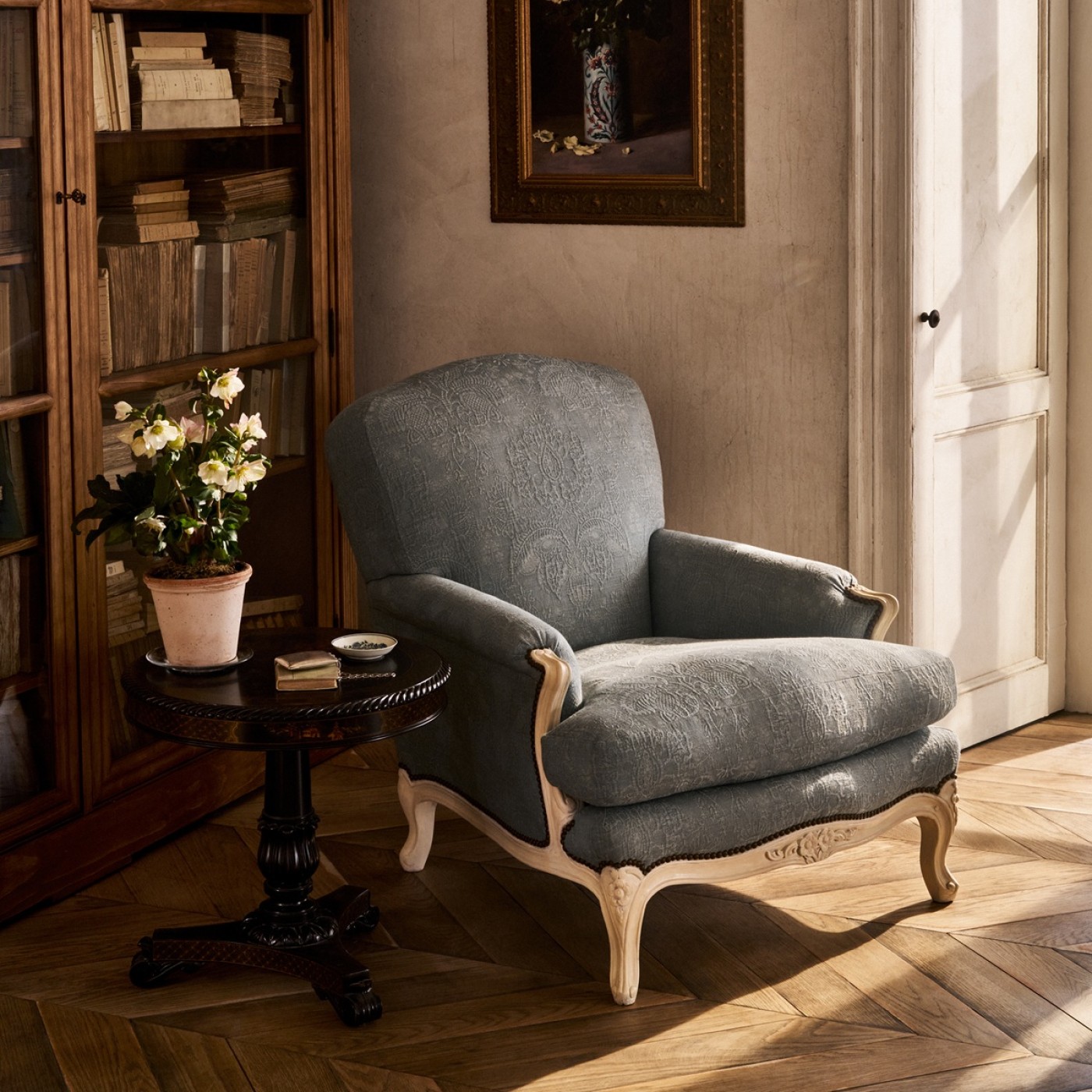 Noble Estate Club Chair image 17