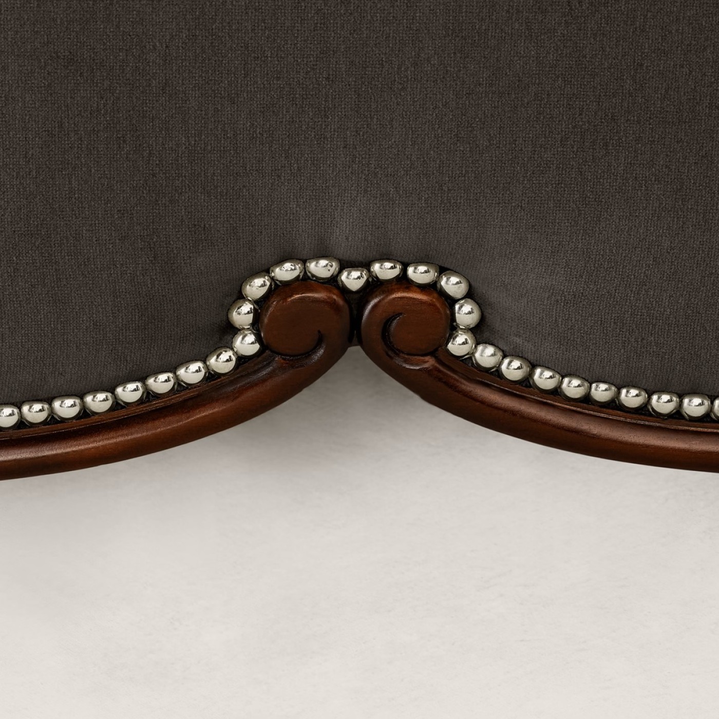 Tourville Bed, King Size image 11