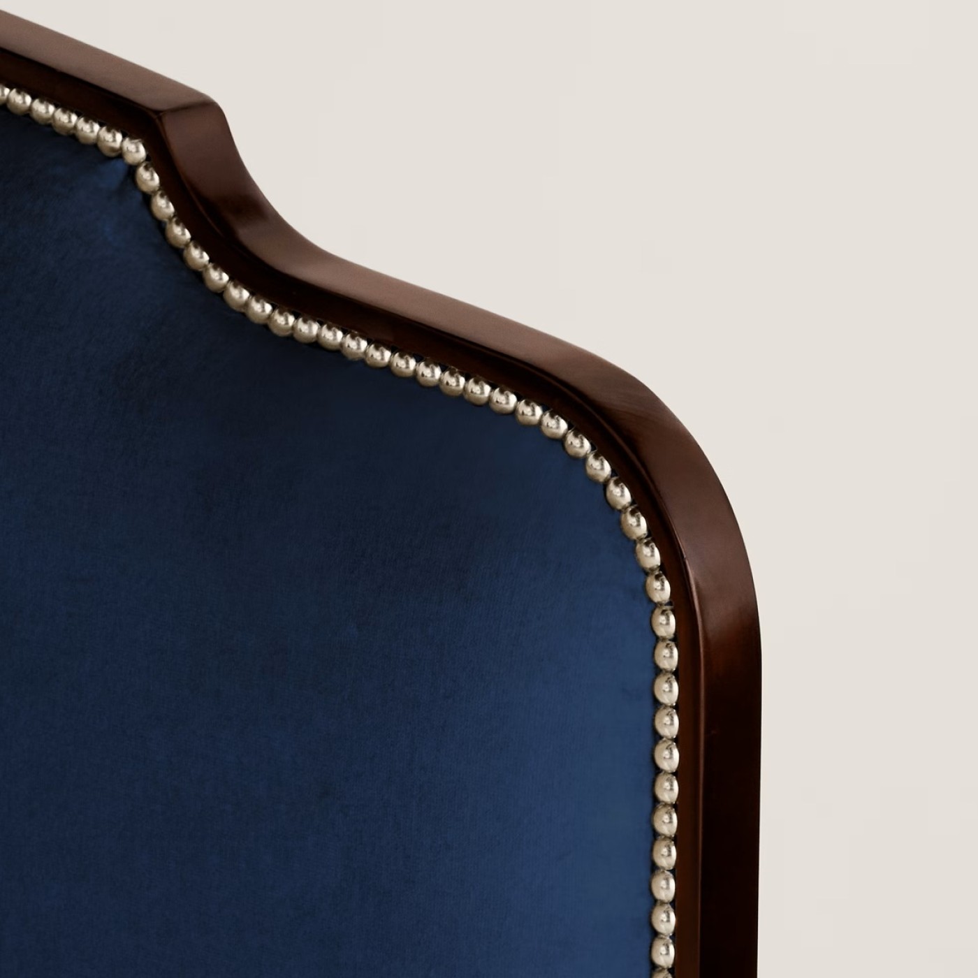 Tourville Bed, King Size image 8