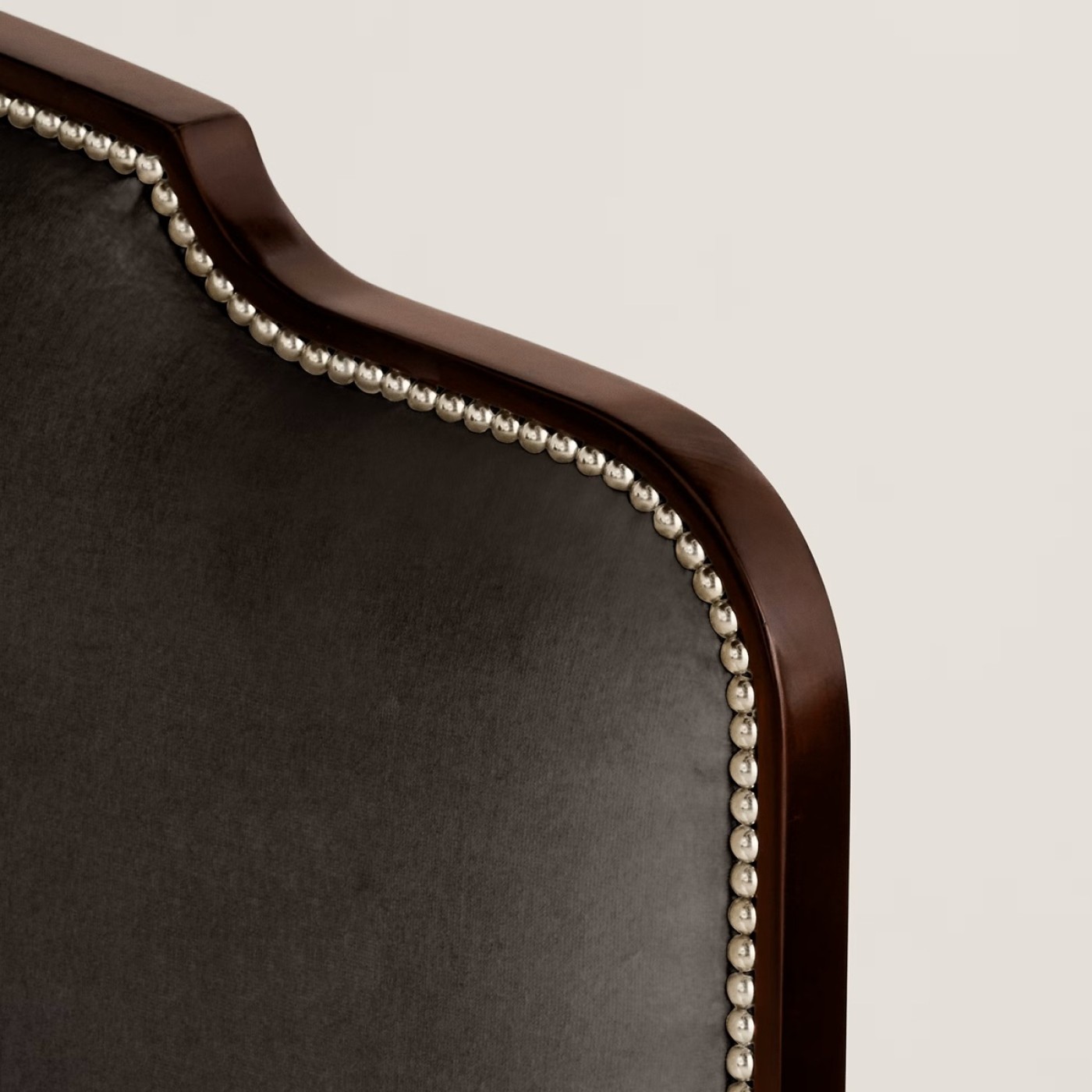 Tourville Bed, Queen Size image 4